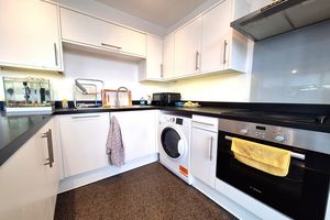 Kitchen - click for photo gallery